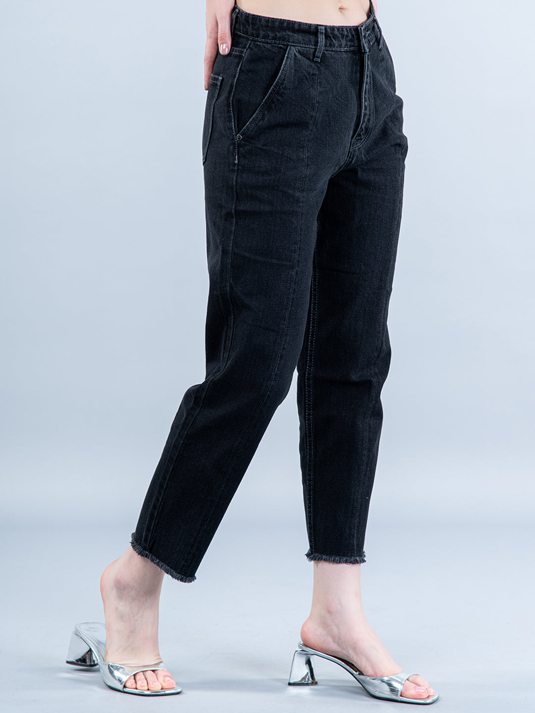 Modish Carbon Black Baggy-fit Jeans